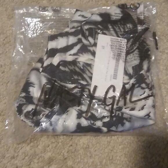 Wild Side Zebra Crop Top - Picture 3 of 3